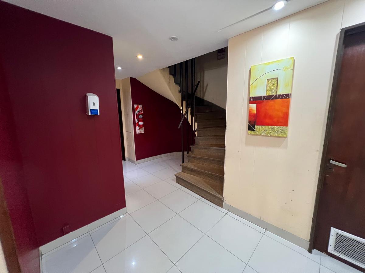 Departamento 2 Ambientes Al Frente - Apto Profesional - Excelente Ubicacion 3
