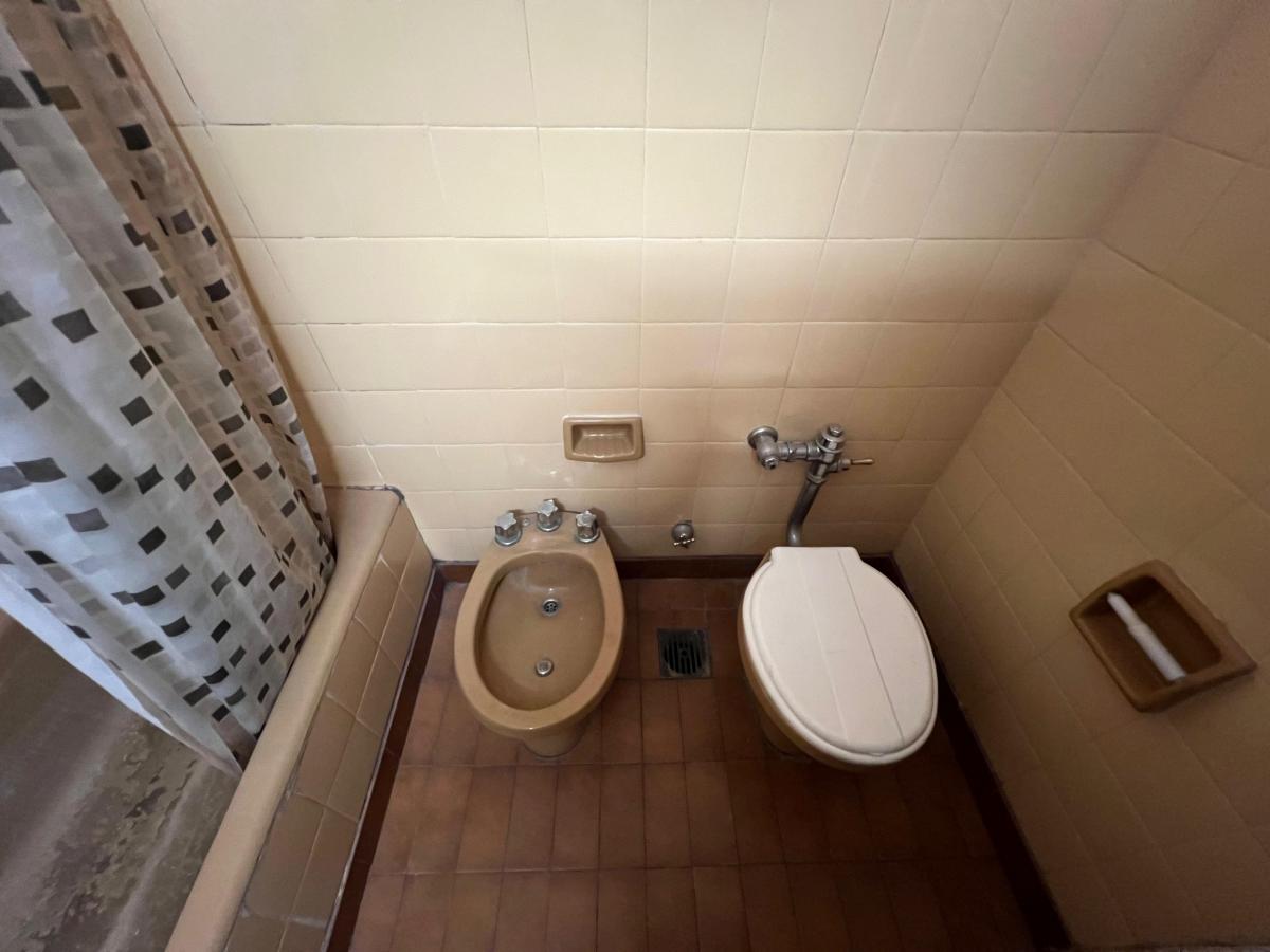 Departamento 2 Ambientes Al Frente - Apto Profesional - Excelente Ubicacion 2
