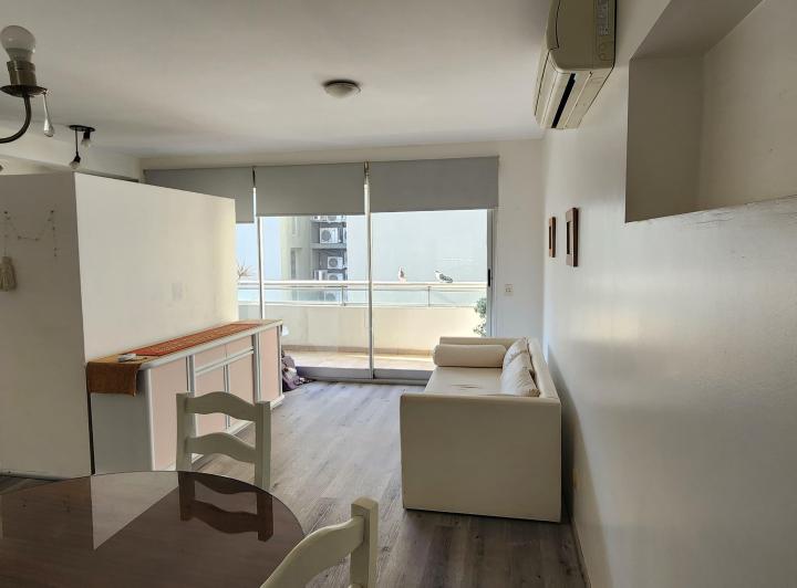 HERMOSO DEPARTAMENTO 2 AMBIENTES AL CONTRAFRENTE CON BALCON Y COCHERA  2