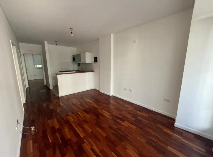 Departamento 2 ambientes al frente con balcón – apto profesional 3