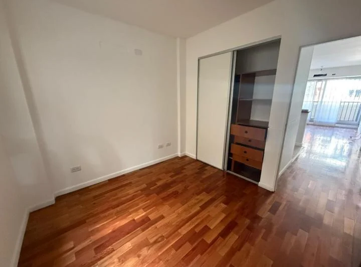 Departamento 2 ambientes al frente con balcón – apto profesional 1