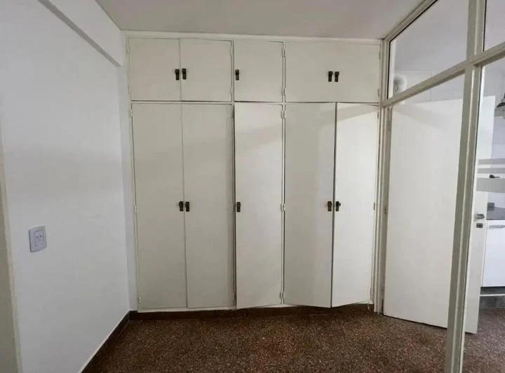 MONOAMBIENTE DIVIDIDO – AL FRENTE – APTO PROFESIONAL – LUMINOSO  3