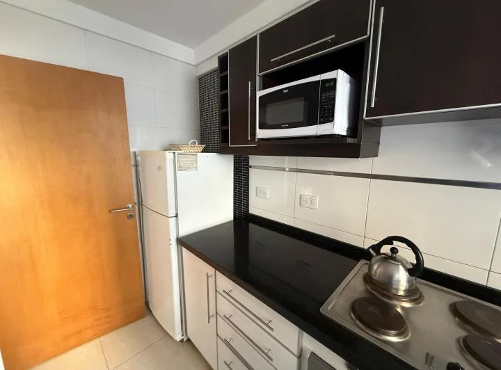 HERMOSO MONOAMBIENTE DIVISIBLE - OPCIONAL COCHERA - APTO PROFESIONAL - BALCÓN 3