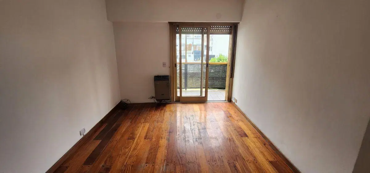 DEPARTAMENTO 2 AMBIENTES CONTRAFRENTE CON BALCON 3