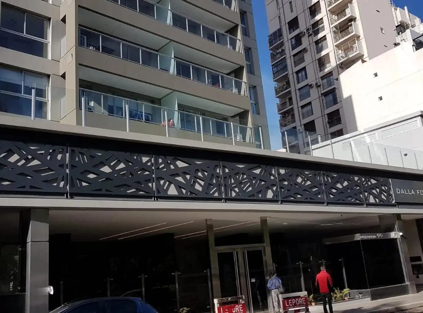 HERMOSO DEPARTAMENTO 3 AMBIENTES AL FRENTE CON BALCÓN - COCHERA FIJA Y BAULERA - TORRE DALLA FONTANA 2