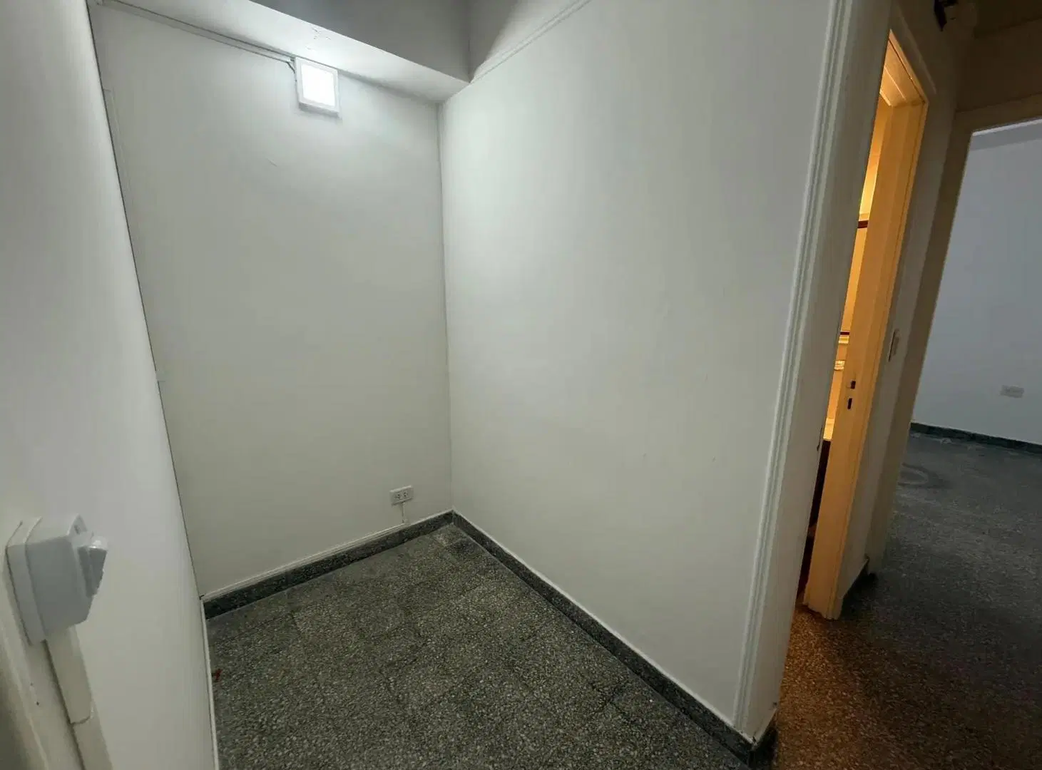 DEPARTAMENTO EN PLANTA BAJA PARA USO PROFESIONAL - EXCELENTE UBICACIÓN 2