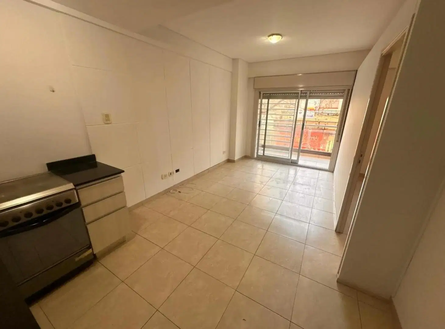 MODERNO DEPARTAMENTO 2 AMBIENTES AL FRENTE CON BALCÓN - APTO PROFESIONAL 3