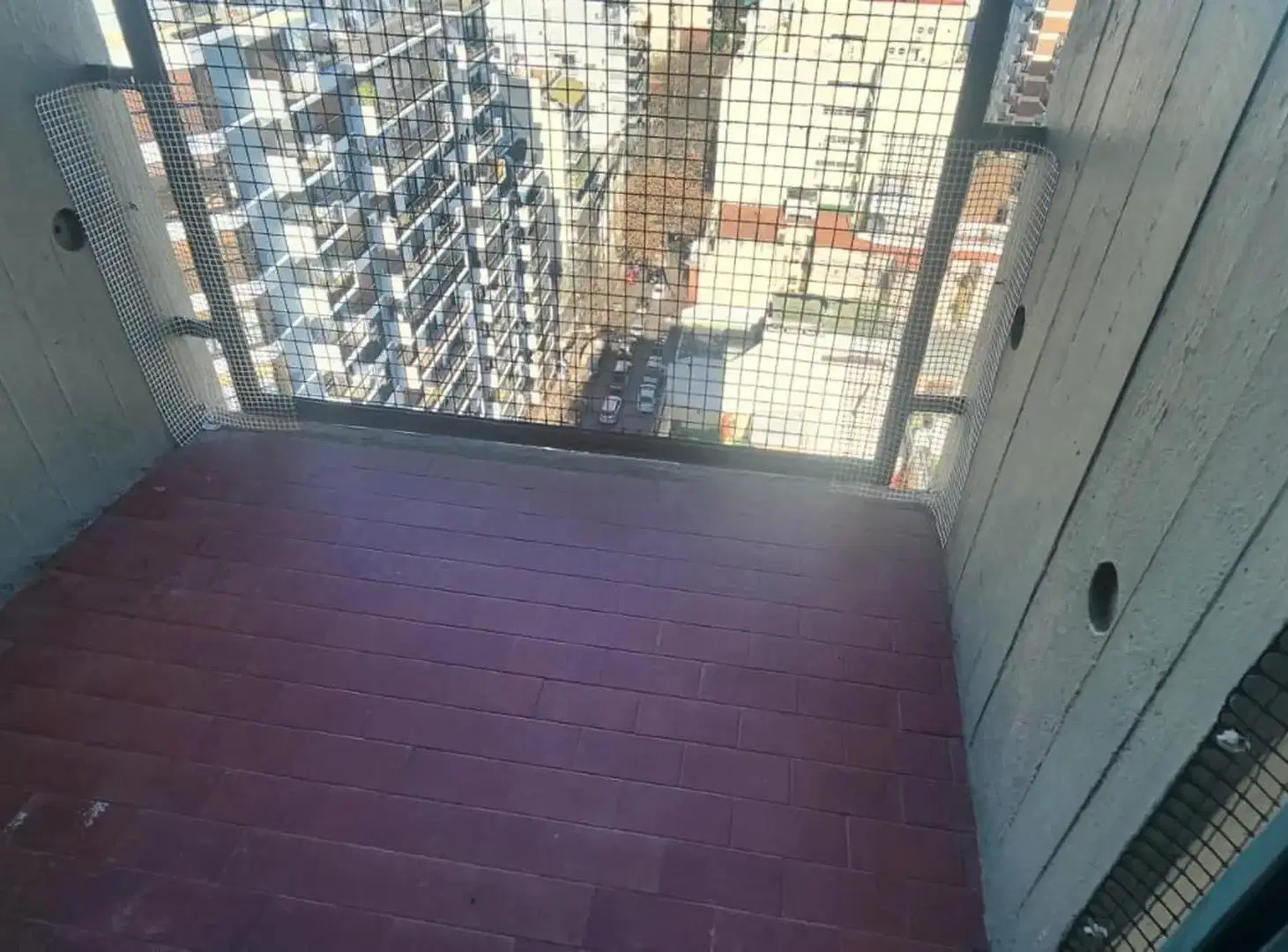 HERMOSO DEPARTAMENTO 2 AMBIENTES AL FRENTE CON BALCÓN - APTO PROFESIONAL 3