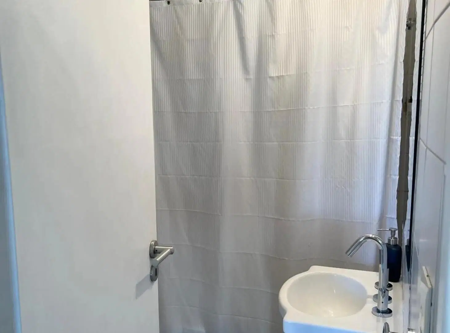 DEPARTAMENTO 2 AMBIENTES AL FRENTE CON BALCÓN - APTO PROFESIONAL 3