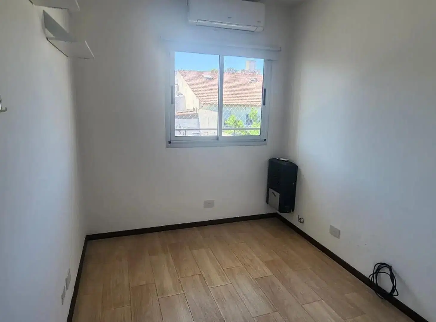 SEMIPISO 3 AMBIENTES AL CONTRAFRENTE CON BALCÓN Y COCHERA FIJA CUBIERTA 1