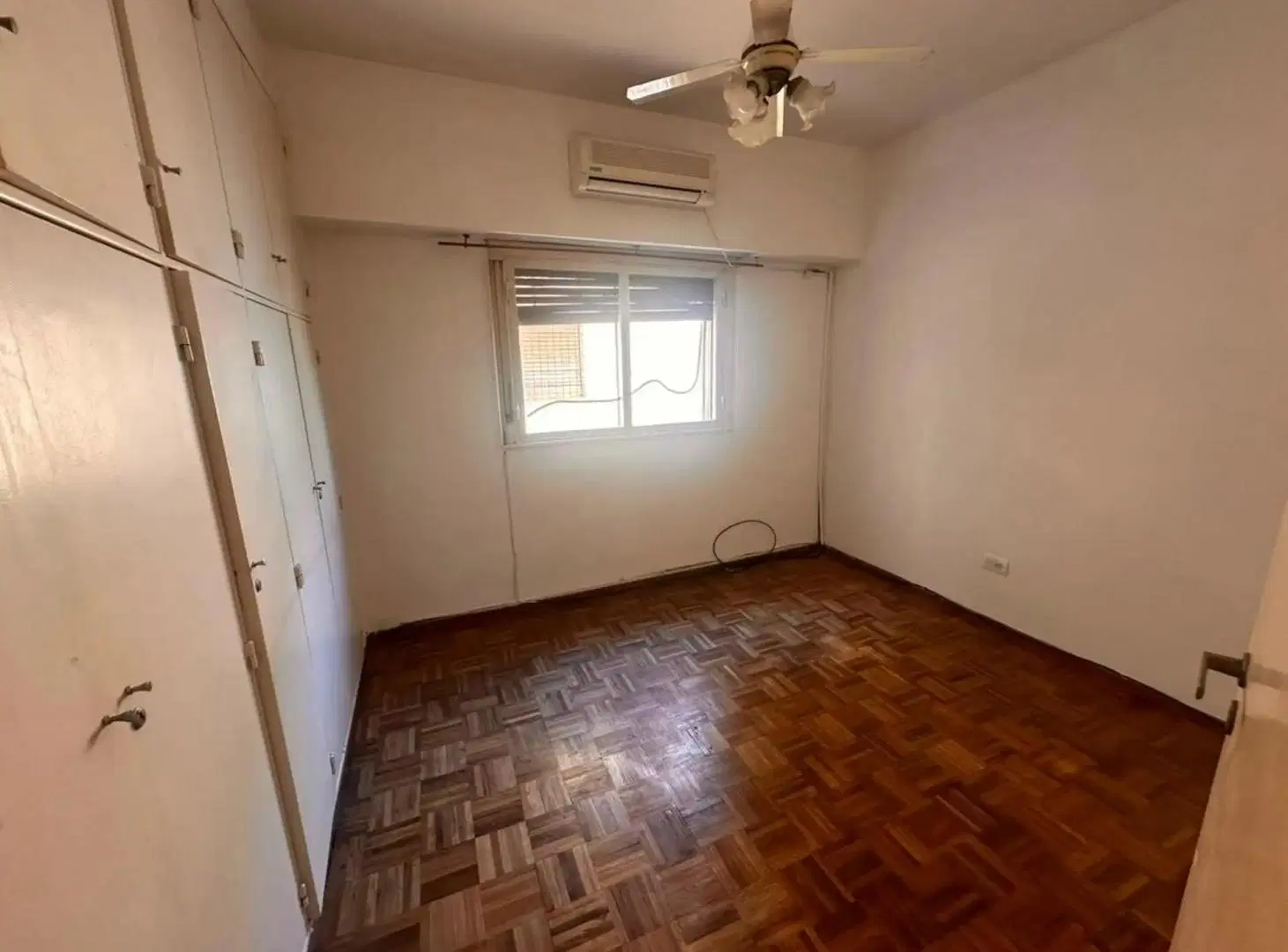 DEPARTAMENTO 2 AMBIENTES LATERAL - EXCELENTE UBICACIÓN 4