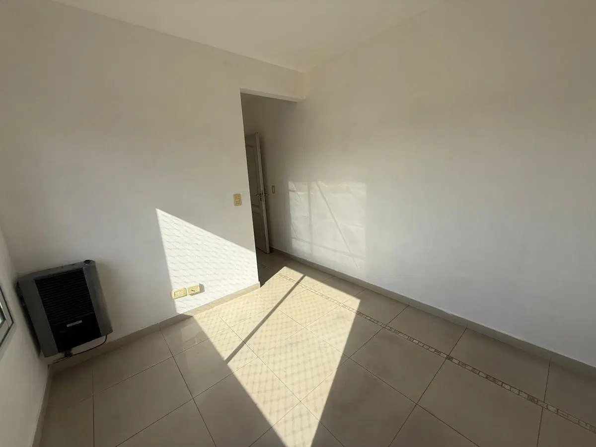 SEMIPISO 2 AMBIENTES AL CONTRAFRENTE CON BALCÓN - APTO PROFESIONAL 2