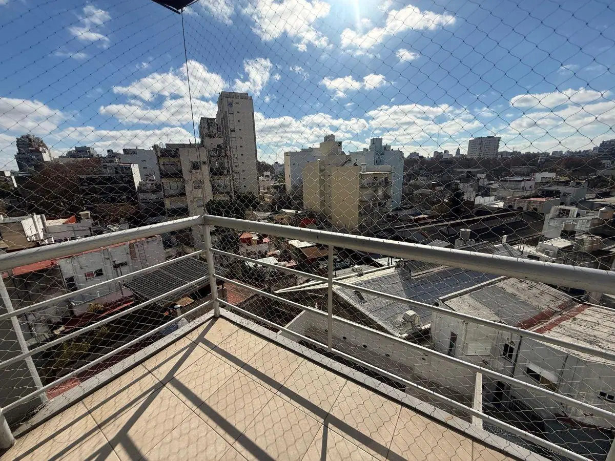 SEMIPISO 2 AMBIENTES AL CONTRAFRENTE CON BALCÓN - APTO PROFESIONAL 5