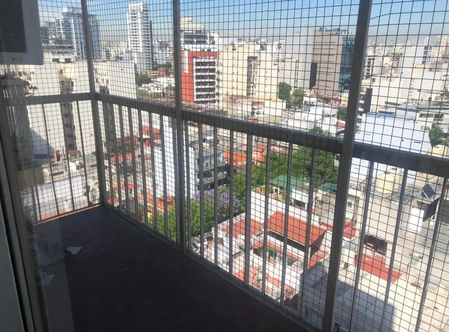 DEPARTAMENTO 3 AMBIENTES CON 2 BALCONES Y COCHERA FIJA CUBIERTA 1