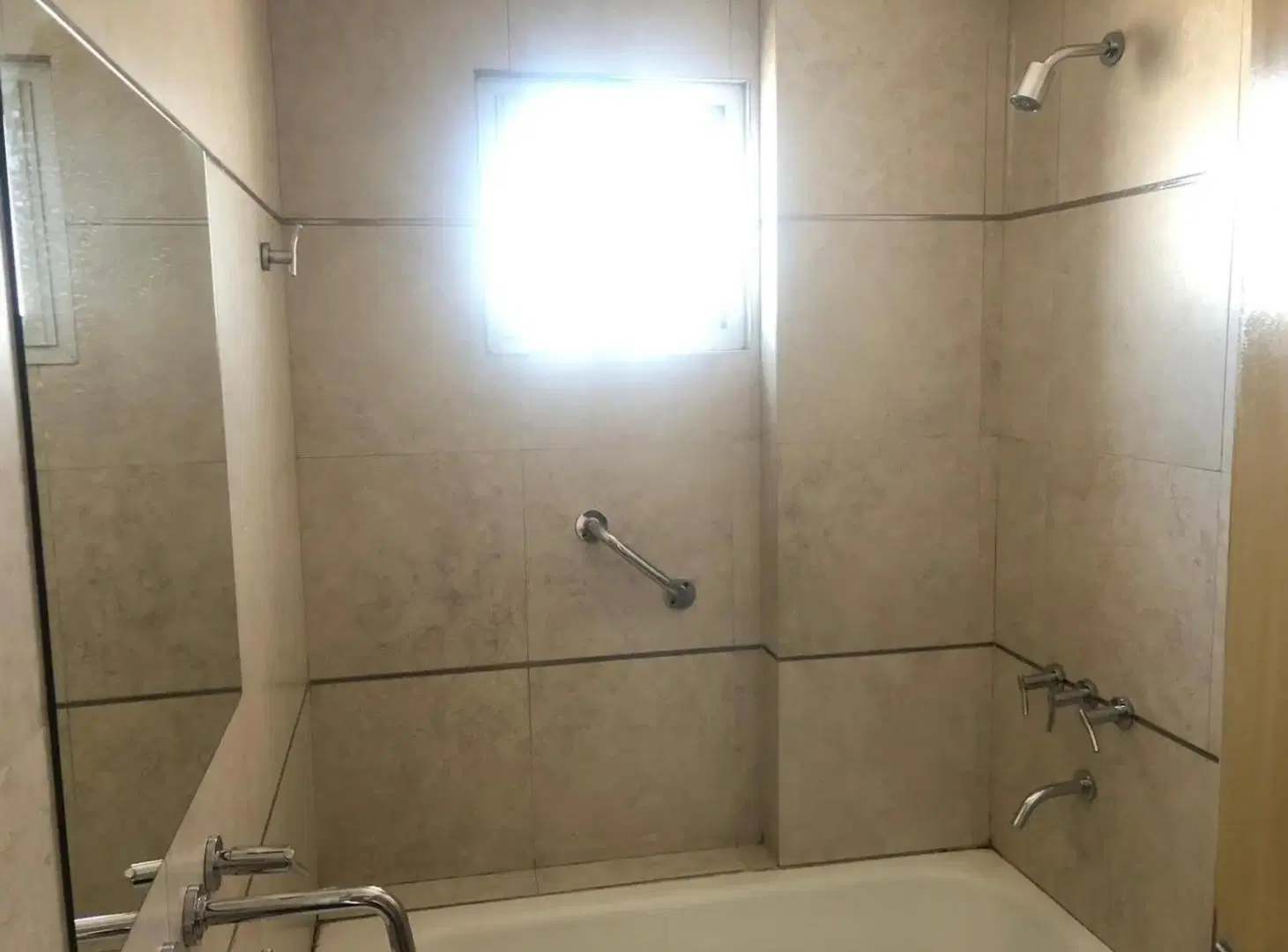 DEPARTAMENTO 3 AMBIENTES CON 2 BALCONES Y COCHERA FIJA CUBIERTA 3