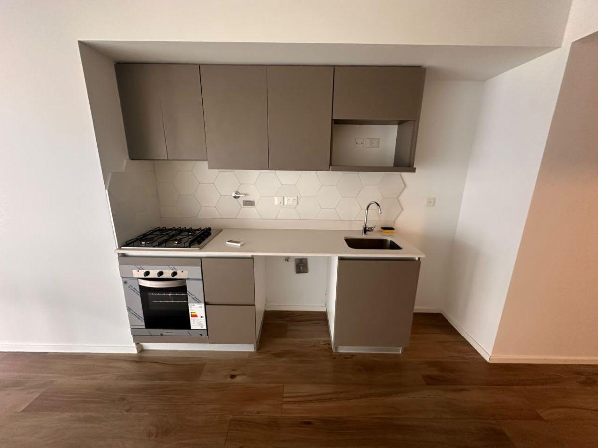 Foto de HERMOSO MONOAMBIENTE AL FRENTE CON BALCÓN - APTO PROFESIONAL, imagen 3