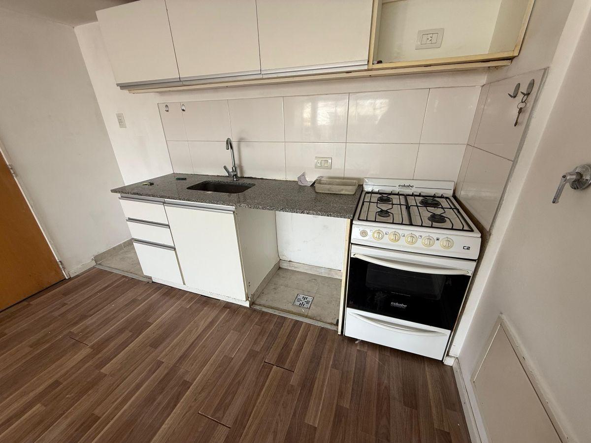 Foto de HERMOSO MONOAMBIENTE CONTRAFRENTE CON BALCON - VISTA ABIERTA - APTO, imagen 5