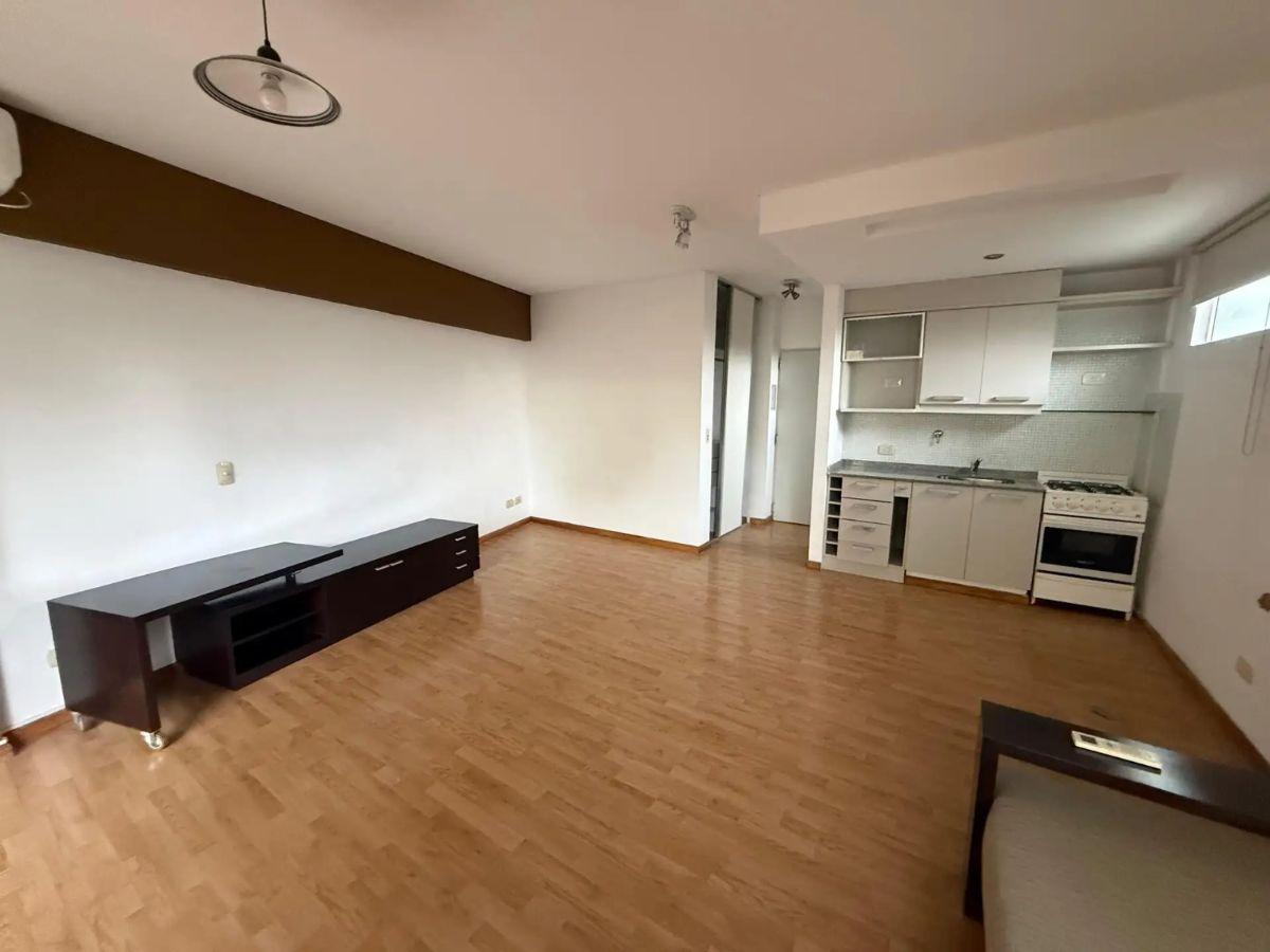 Foto de AMPLIO MONOAMBIENTE AL FRENTE CON BALCÓN Y ESPACIO GUARDACOCHE, imagen 2