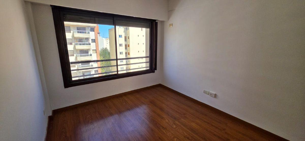 Foto de HERMOSO SEMIPISO 2 AMBIENTES AL FRENTE CON BALCÓN, imagen 2
