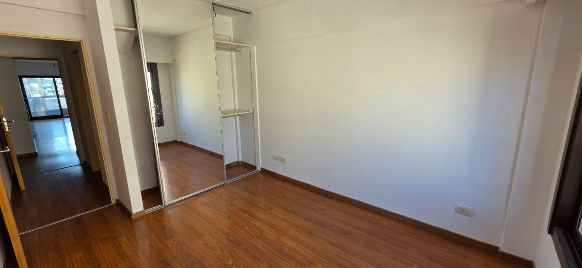 Foto de HERMOSO SEMIPISO 2 AMBIENTES AL FRENTE CON BALCÓN, imagen 4