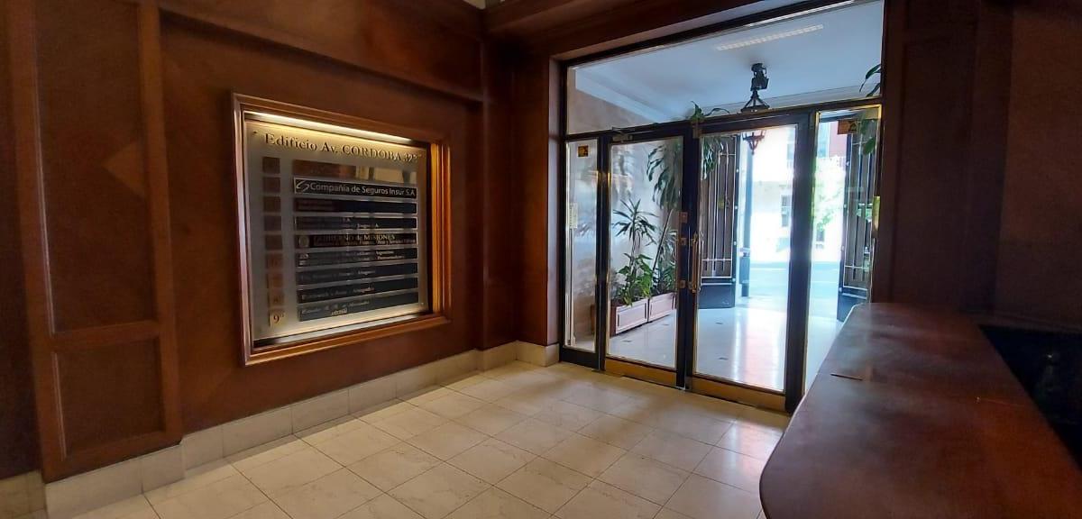 Exclusivo Piso de Oficina de Gran Categorìa! con Excelente Renta en Dòlares 5