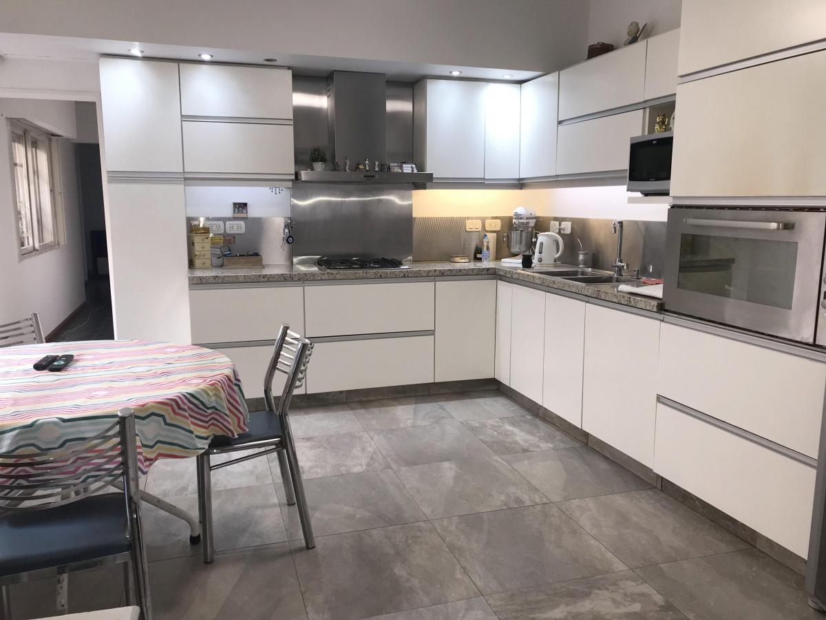 Villa del Parque, Casa S/lote de 8,66 X 21.44, 200 m² Cub Aprox, Patio y Tza 2