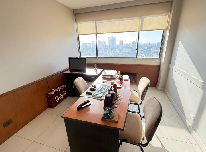 Oportunidad! Venta de Oficinas en Galería Jardín – 93 m² Refaccionados 3