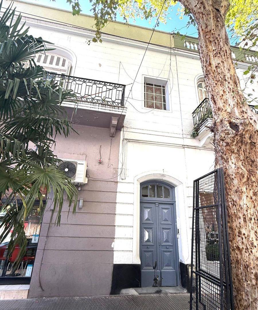 AV. CABILDO Y MAURE. PH ALQUILER COMERCIAL O PROFESIONAL