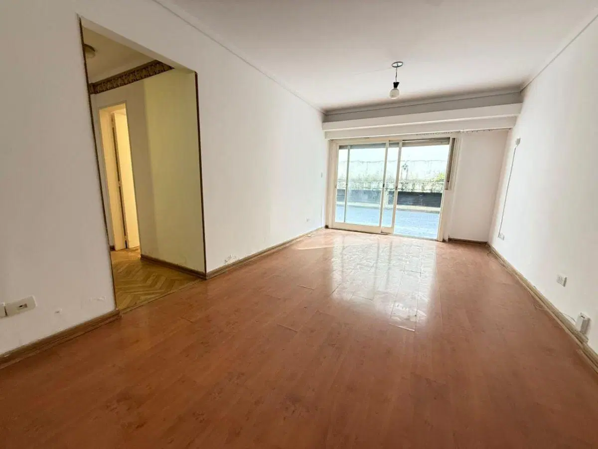 Belgrano , Semipiso 4 ambientes d/s , 3 baños, 2 patios, sup total 132 m2 4
