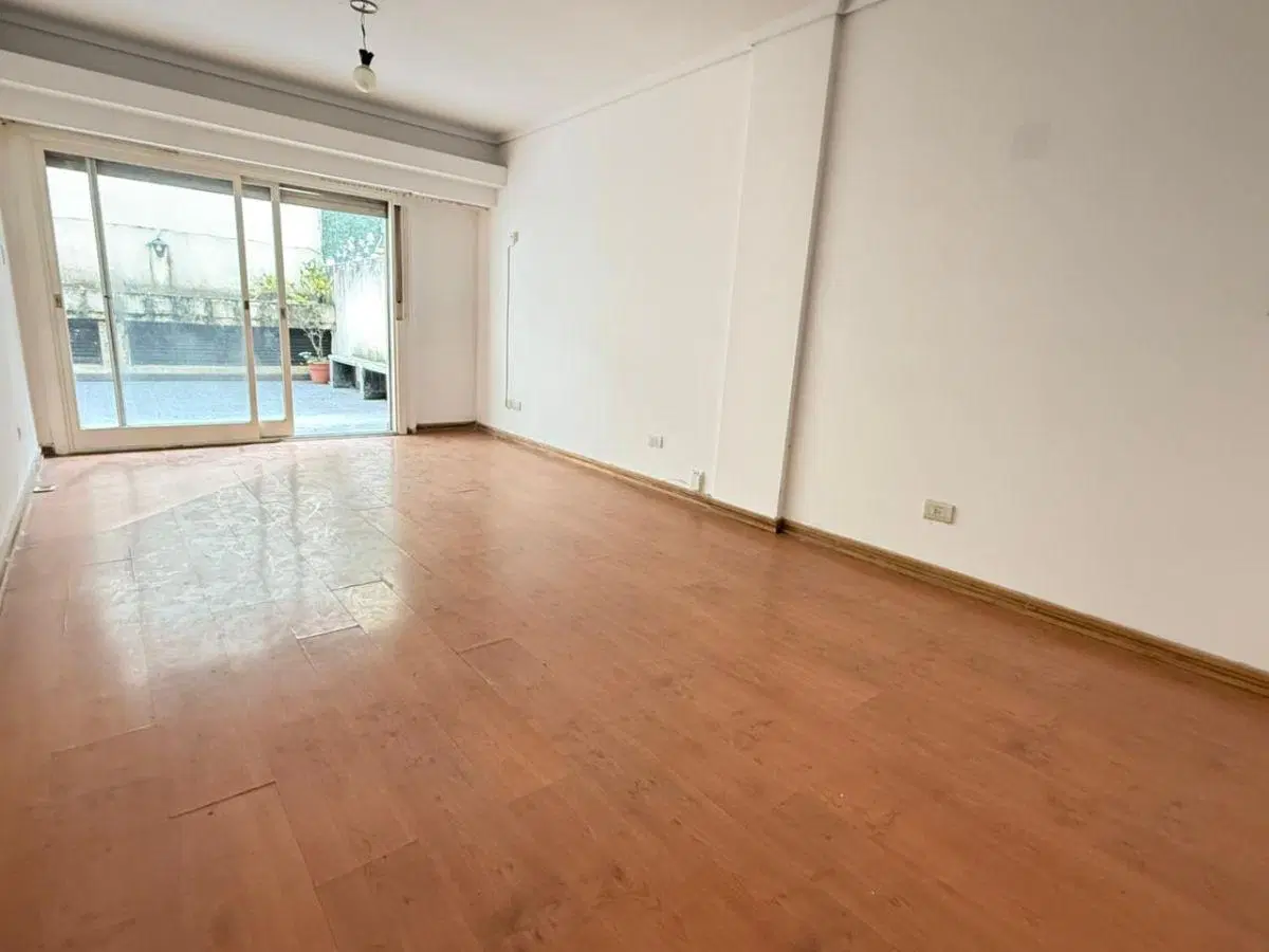 Belgrano , Semipiso 4 ambientes d/s , 3 baños, 2 patios, sup total 132 m2 2