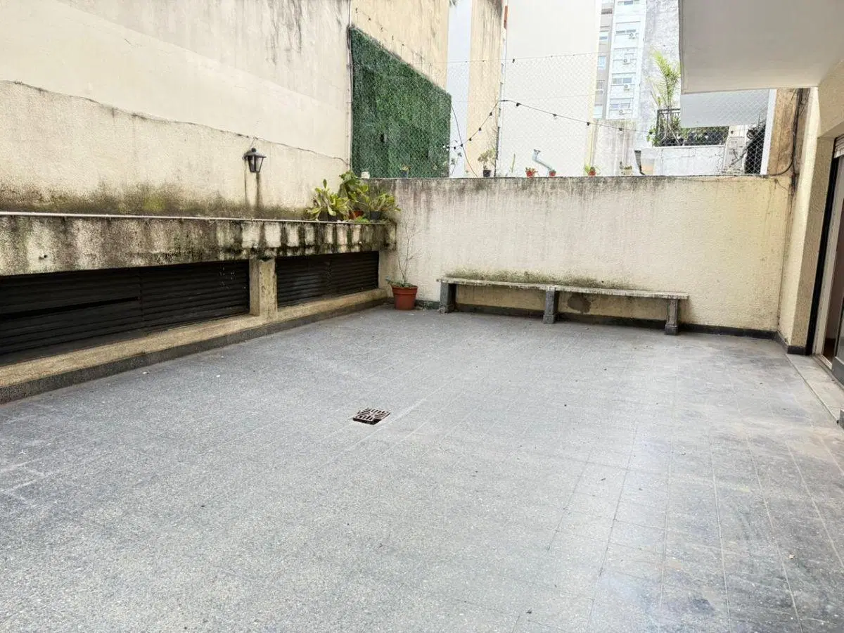 Belgrano , Semipiso 4 ambientes d/s , 3 baños, 2 patios, sup total 132 m2 5