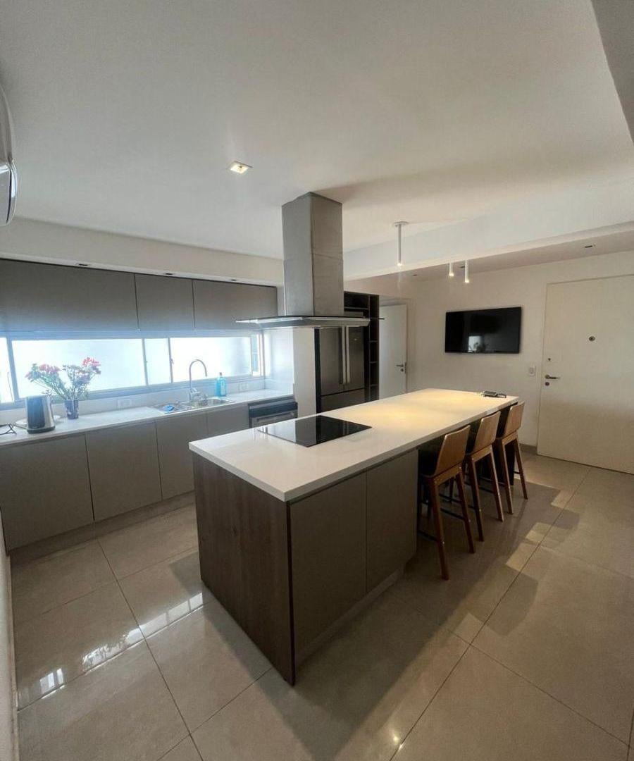 Foto de ALQUILER Exclusivo Semipiso en Av. Quintana y Alvear Categoría Premium, imagen 3
