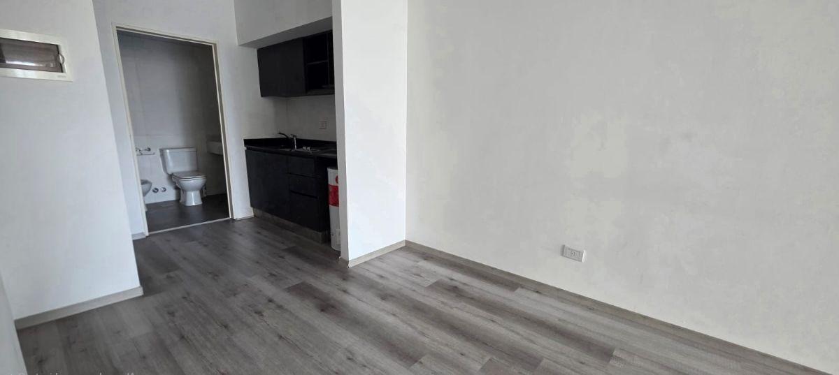 Foto de Excelente Monoambiente super amplio, DIVISIBLE! con Balcón, imagen 4