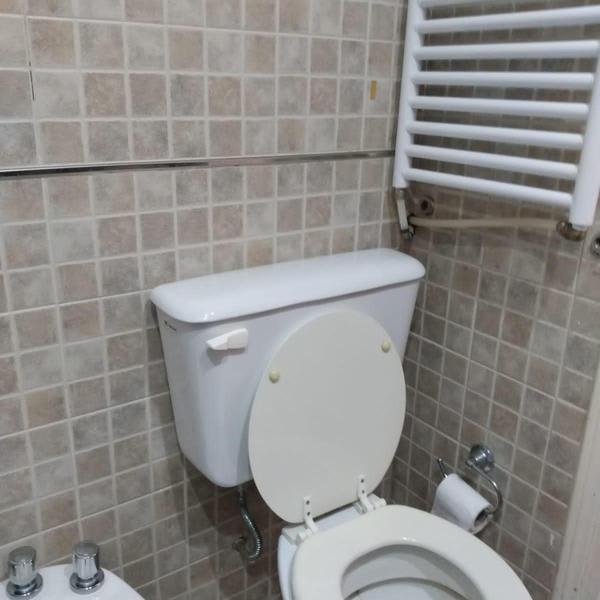 VENTA DEPARTAMENTO 3 AMBIENTES CON DEPCIA - BALCON TERRAZA AL FRENTE - CENTRO