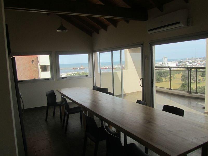 Venta Excelente Departamento 2 Ambientes con Cochera y Vista Al Mar - Barrio San Carlos 3