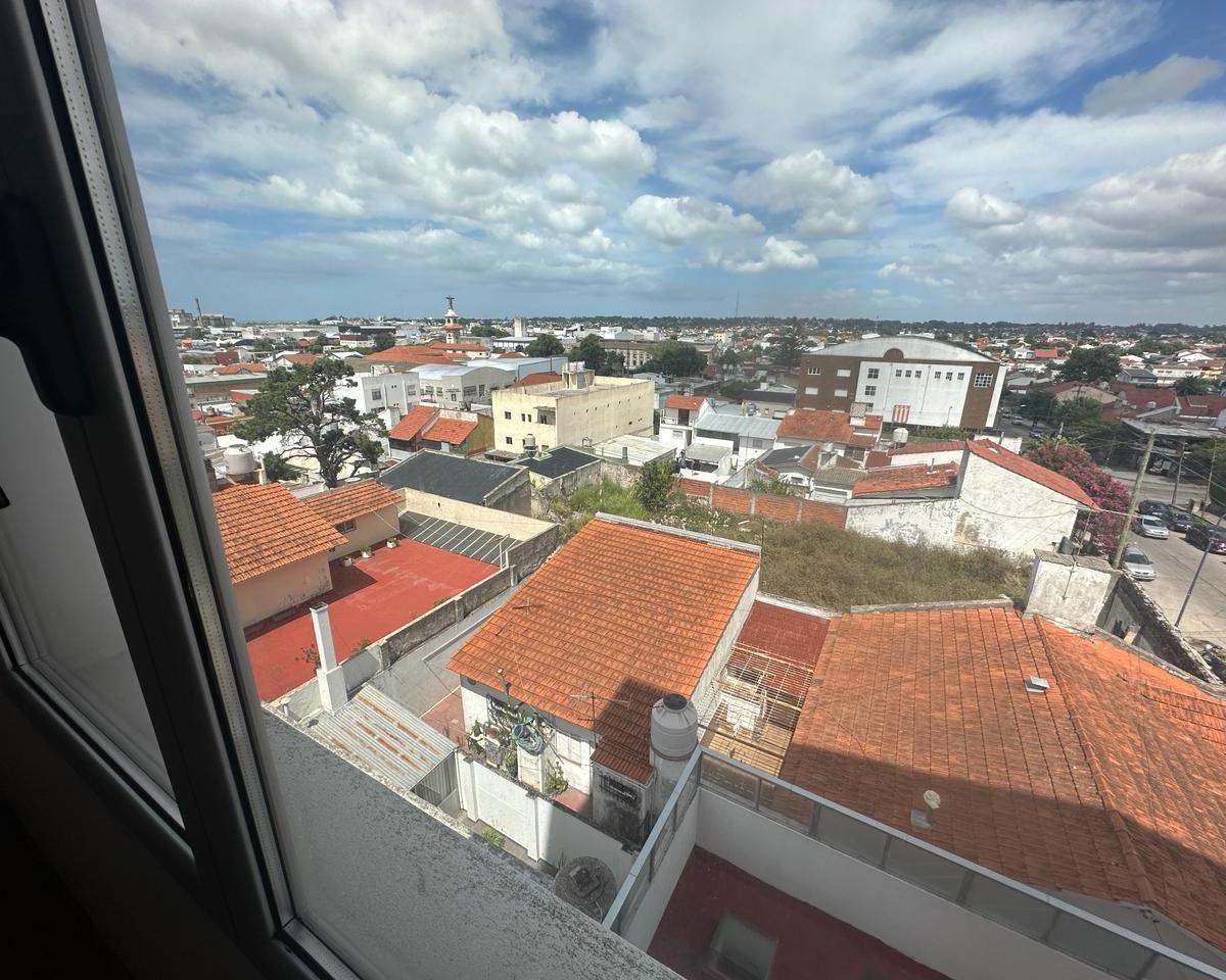 Vendo Excelente Departamento 3 Ambientes con Balcon - Zona Puerto - Tomo Permuta - Apto Credito 4