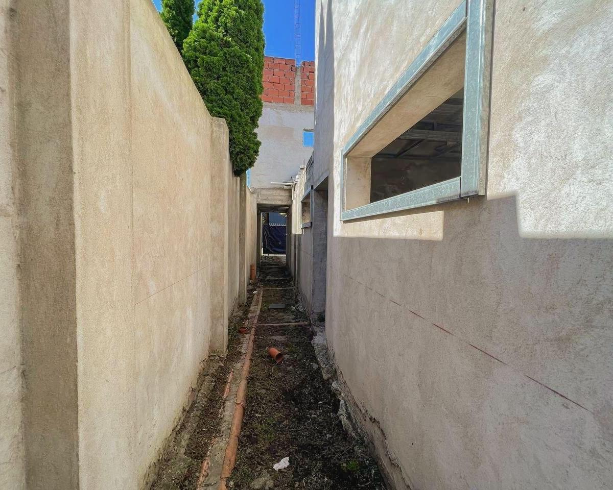 VENDO LOTE CON OBRA AVANZADA EN BARRIO DON BOSCO
