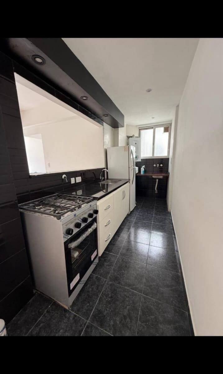 Foto de VENDO DEPARTAMENTO 3 AMBIENTES CON VISTA PARCIAL AL MAR - ZONA CENTRO, imagen 3