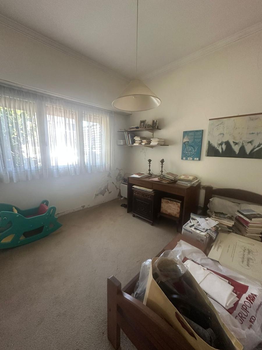 Vendo Chalet a Reciclar en Barrio Chauvin - Excelente Oportunidad 2