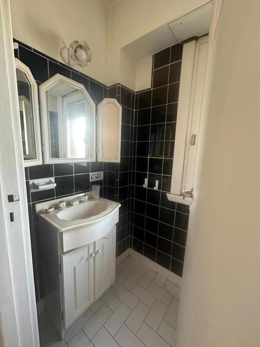 Vendo Chalet a Reciclar en Barrio Chauvin - Excelente Oportunidad 5