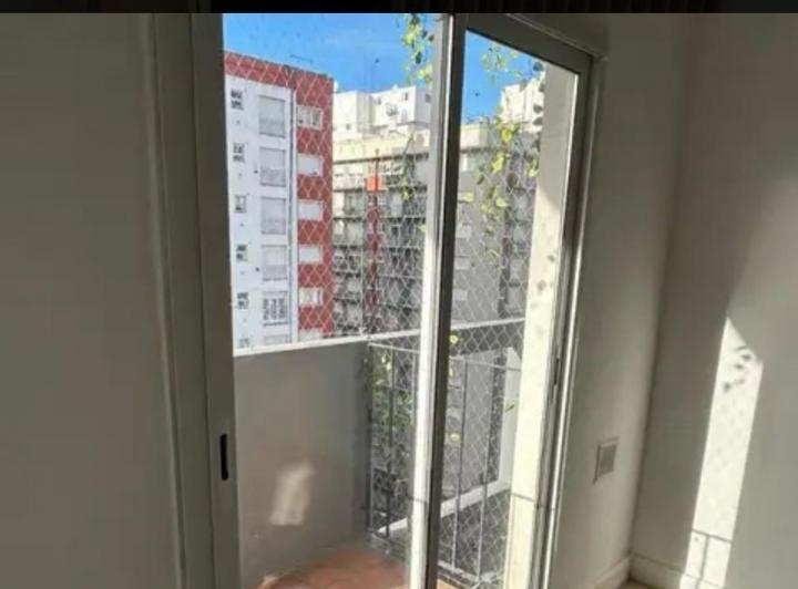 Monoambiente a la calle con balcón - Av. Colón 2600 -Apto Crédito 4