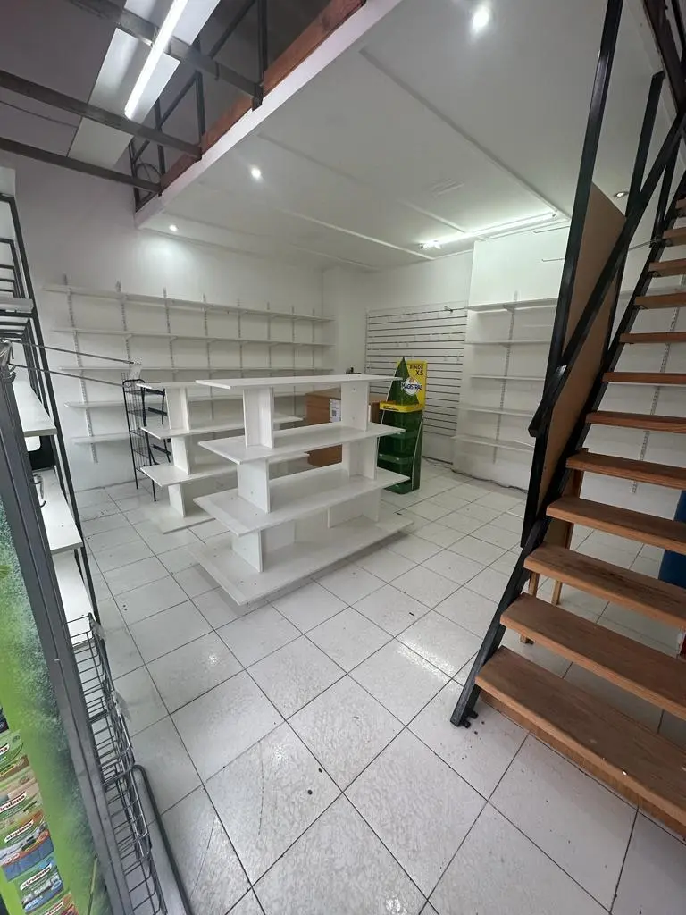 Local en alquiler! - excelente zona comercial Castelli 1400 3