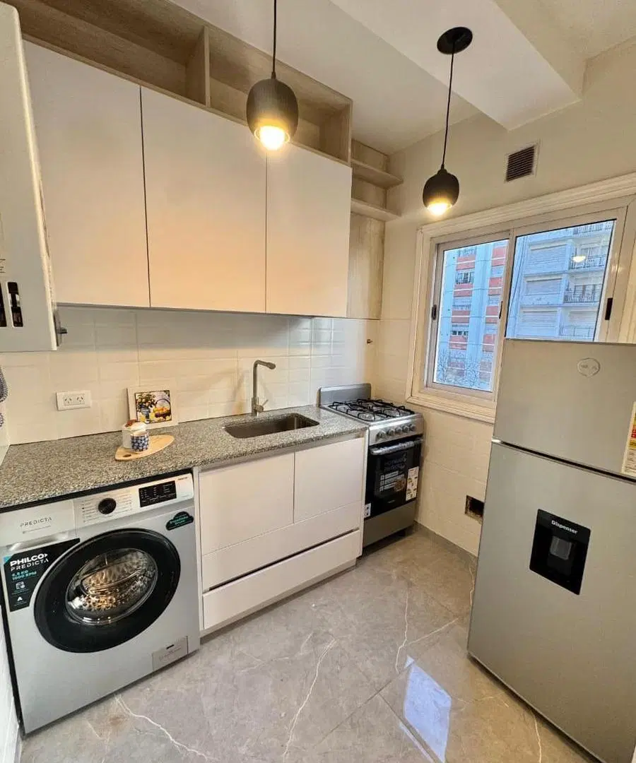 Venta departamento 1 ambiente a la calle con balcón francés 3