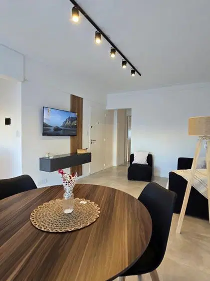 Venta departamento 2 ambientes al frente con balcón cochera 3