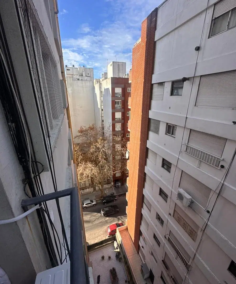 Venta departamento 1 ambiente reciclado con balcón al lateral 5