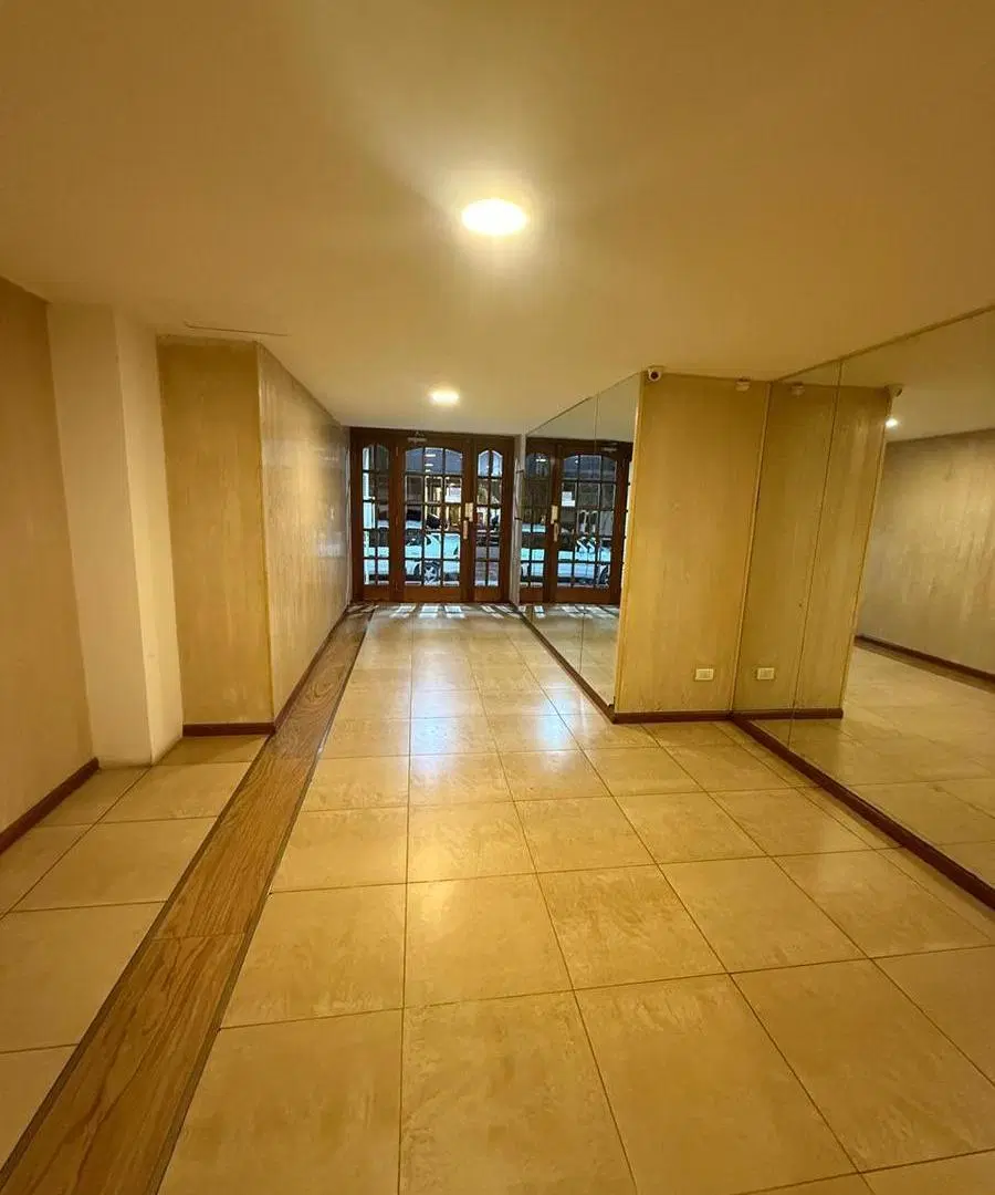 Venta departamento 2 ambientes invertido al frente con balcón | Zona Güemes 3