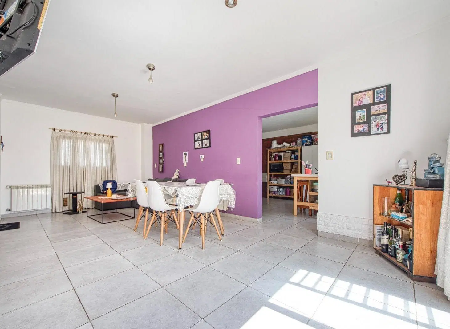 Venta PH 4 ambientes al frente con parque propio y entrada independiente 2