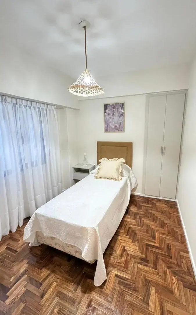 Venta departamento de 3 ambientes a la calle con balcón 8