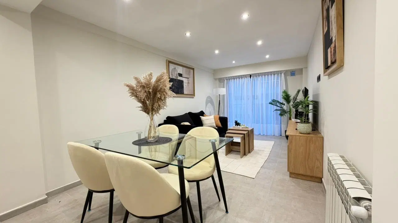 Venta departamento de 3 ambientes a la calle con balcón 1