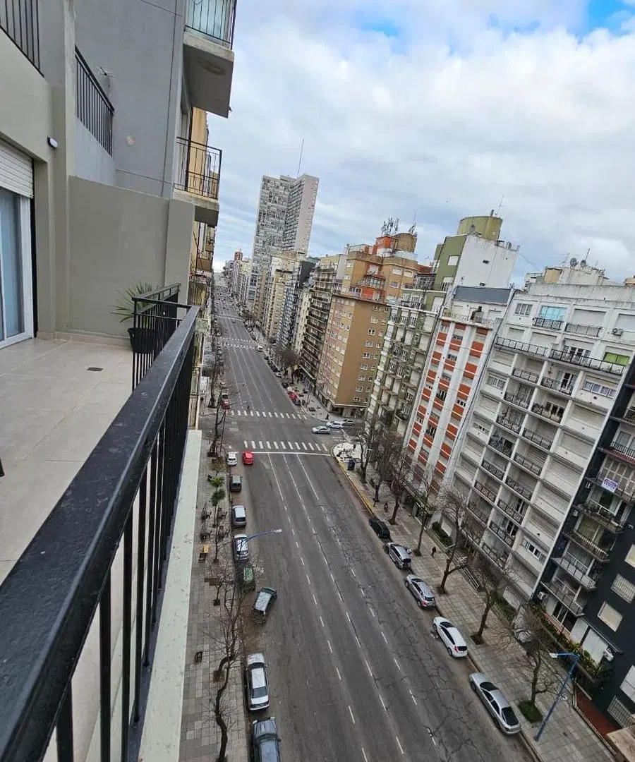 Venta departamento 3 ambientes al frente con balcón terraza 4